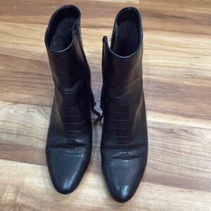 Banana Republic ankle boots size 8 M